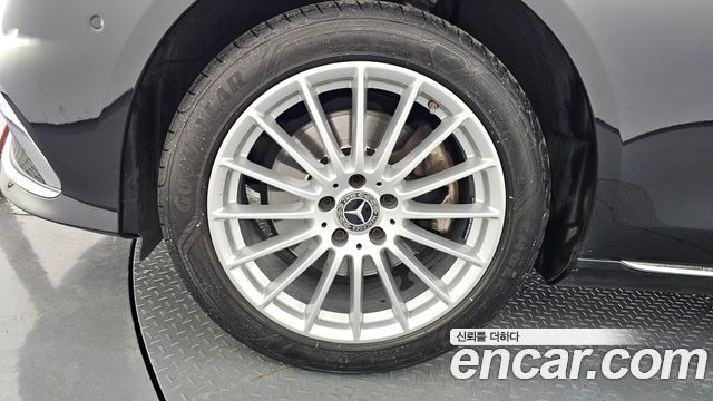 Mercedes-Benz E-Class E220d 4MATIC Exclusive