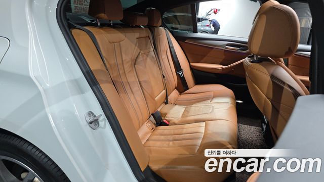 BMW 5-Series 520d M Sport package