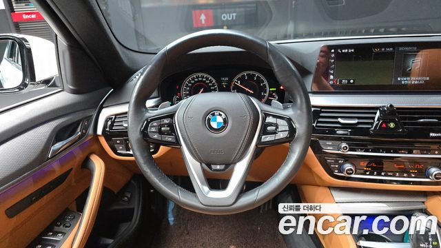 BMW 5-Series 520d M Sport package