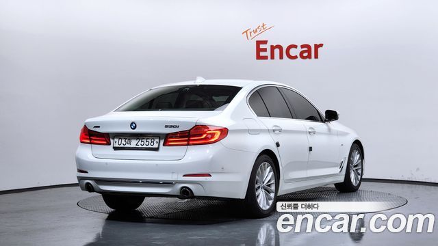 BMW 5-Series 530i xDrive Luxury Plus