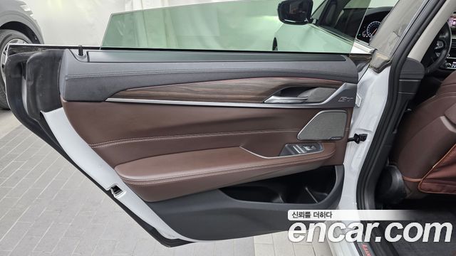 BMW Gran Turismo 640i xDrive Luxury