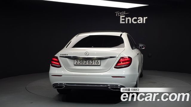 Mercedes-Benz E-Class E220d Avantgarde