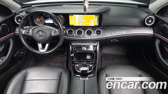 Mercedes-Benz E-Class E220d Avantgarde