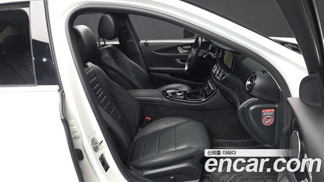 Mercedes-Benz E-Class E220d Avantgarde