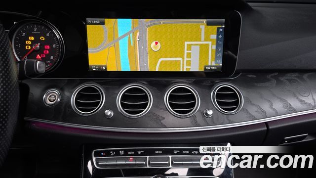 Mercedes-Benz E-Class E220d Avantgarde