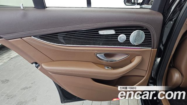 Mercedes-Benz E-Class E450 4MATIC Exclusive