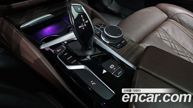 BMW 5-Series 520d xDrive Luxury Plus
