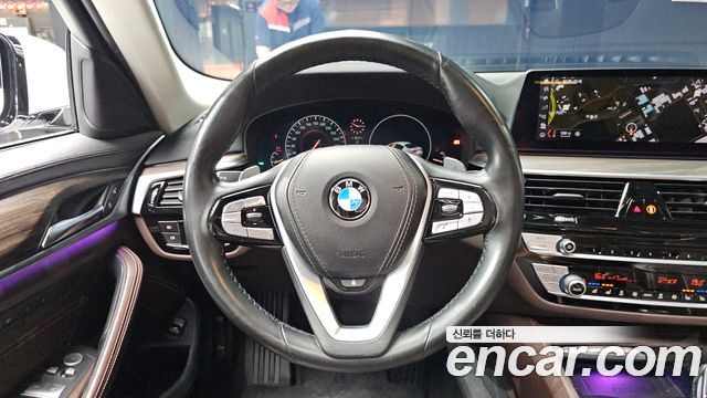 BMW 5-Series 520d xDrive Luxury Plus