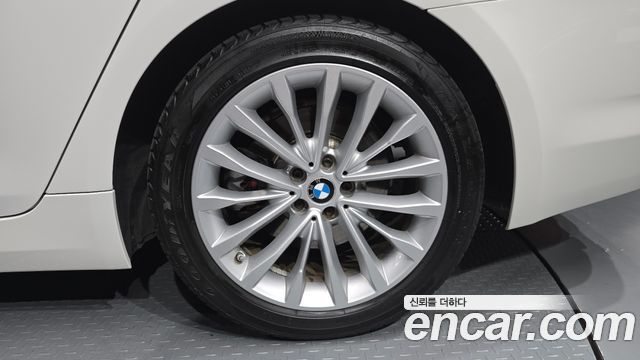 BMW 5-Series 520d xDrive Luxury Plus
