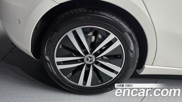 Mercedes-Benz A-Class A220 Hatchback