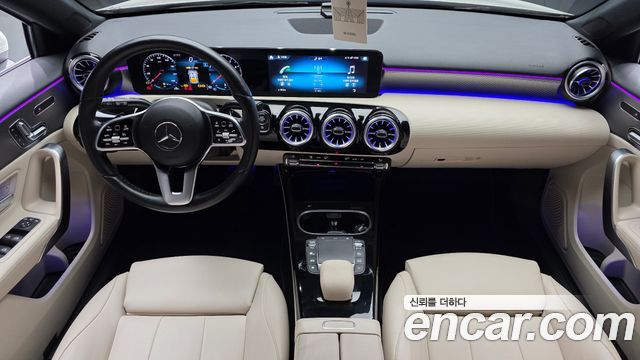 Mercedes-Benz A-Class A220 Hatchback
