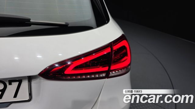 Mercedes-Benz A-Class A220 Hatchback