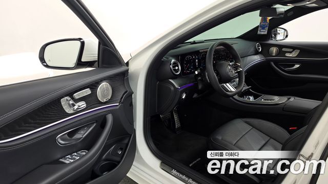 Mercedes-Benz E-Class E220d 4MATIC AMG Line