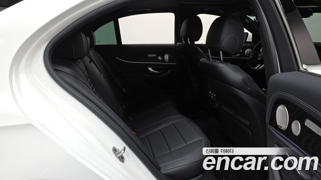 Mercedes-Benz E-Class E220d 4MATIC AMG Line