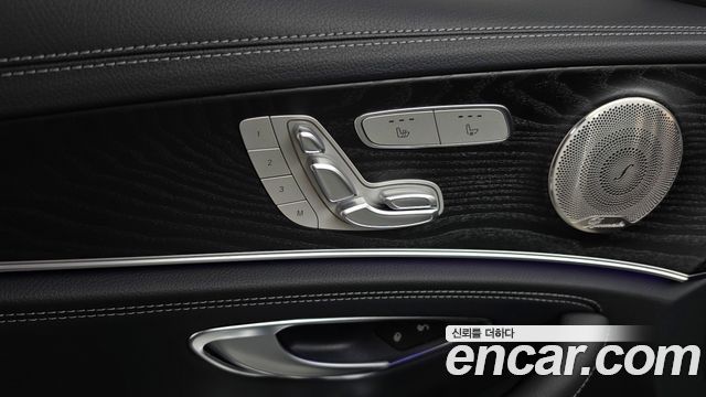 Mercedes-Benz E-Class E220d 4MATIC AMG Line