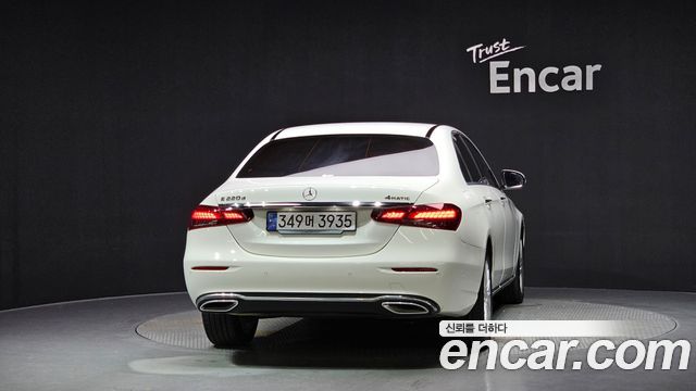 Mercedes-Benz E-Class E220d 4MATIC Exclusive