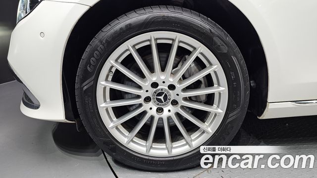 Mercedes-Benz E-Class E220d 4MATIC Exclusive