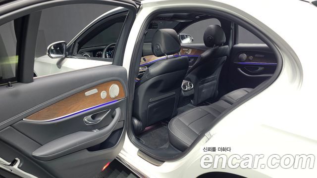 Mercedes-Benz E-Class E220d 4MATIC Exclusive