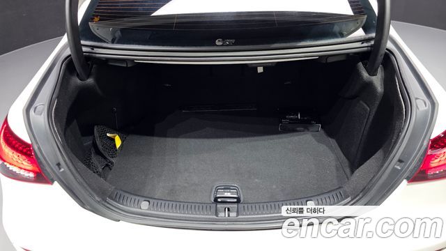 Mercedes-Benz E-Class E220d 4MATIC Exclusive