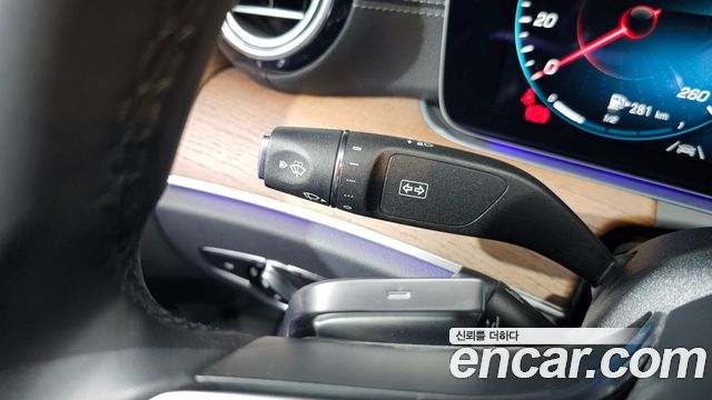 Mercedes-Benz E-Class E220d 4MATIC Exclusive