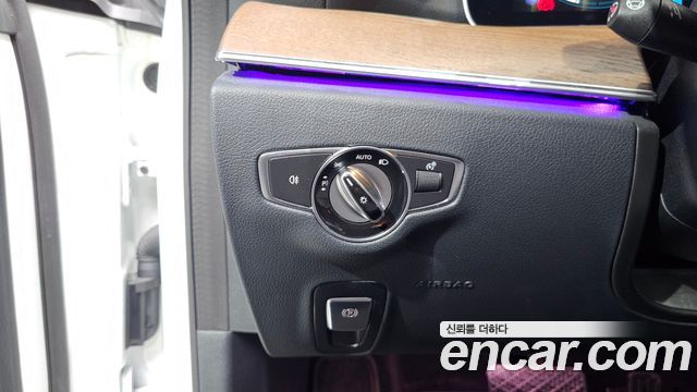 Mercedes-Benz E-Class E220d 4MATIC Exclusive