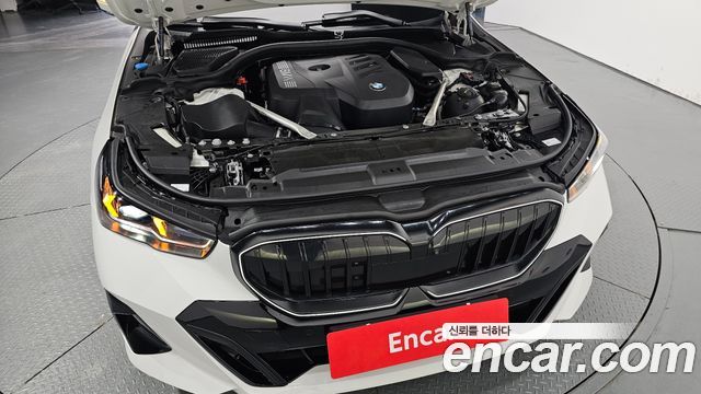 BMW 5-Series 530i xDrive M Sport