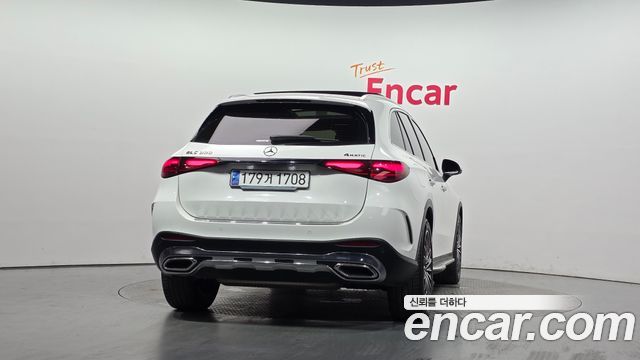 Mercedes-Benz GLC-Class GLC300 4MATIC AMG Line