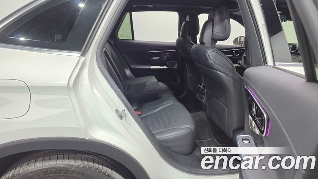 Mercedes-Benz GLC-Class GLC300 4MATIC AMG Line