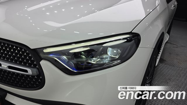 Mercedes-Benz GLC-Class GLC300 4MATIC AMG Line