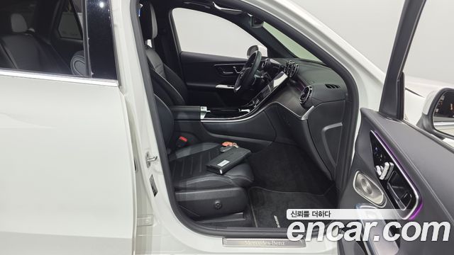 Mercedes-Benz GLC-Class GLC300 4MATIC AMG Line