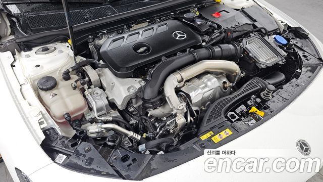 Mercedes-Benz CLA-Class CLA250 4MATIC