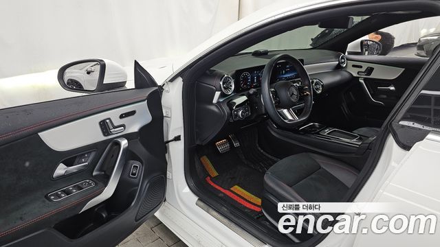 Mercedes-Benz CLA-Class CLA250 4MATIC
