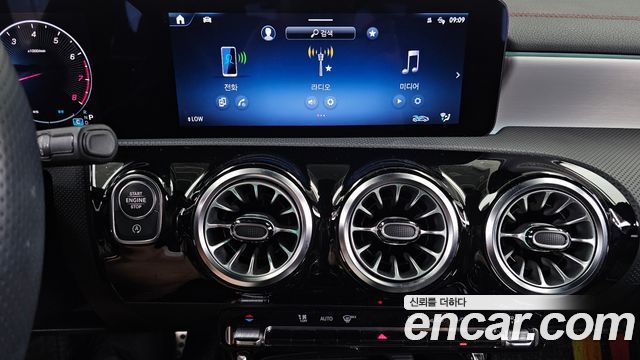 Mercedes-Benz CLA-Class CLA250 4MATIC
