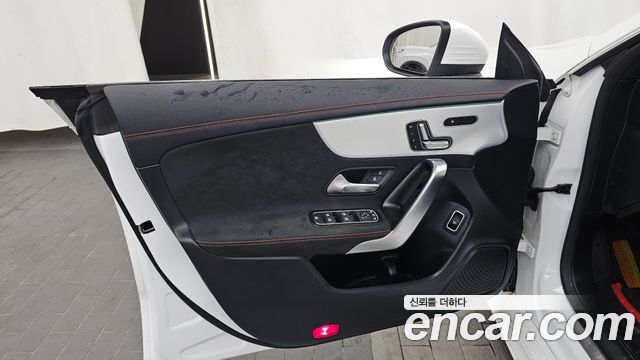 Mercedes-Benz CLA-Class CLA250 4MATIC