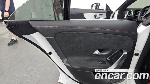 Mercedes-Benz CLA-Class CLA250 4MATIC