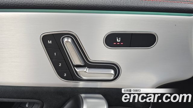 Mercedes-Benz CLA-Class CLA250 4MATIC