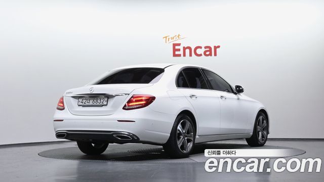 Mercedes-Benz E-Class E220d Avantgarde