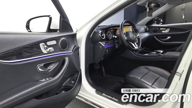 Mercedes-Benz E-Class E220d Avantgarde
