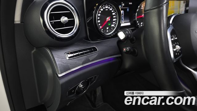 Mercedes-Benz E-Class E220d Avantgarde