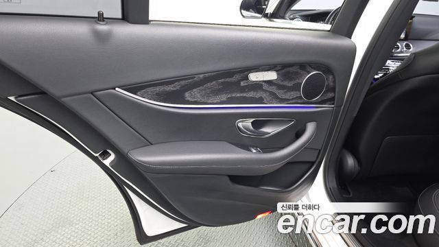 Mercedes-Benz E-Class E220d Avantgarde