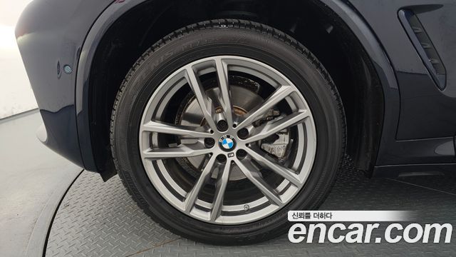 BMW X3 xDrive 20i M sports Online Exclusive Edition