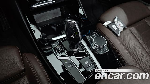 BMW X3 xDrive 20i M sports Online Exclusive Edition