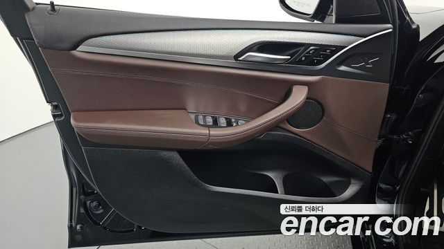 BMW X3 xDrive 20i M sports Online Exclusive Edition