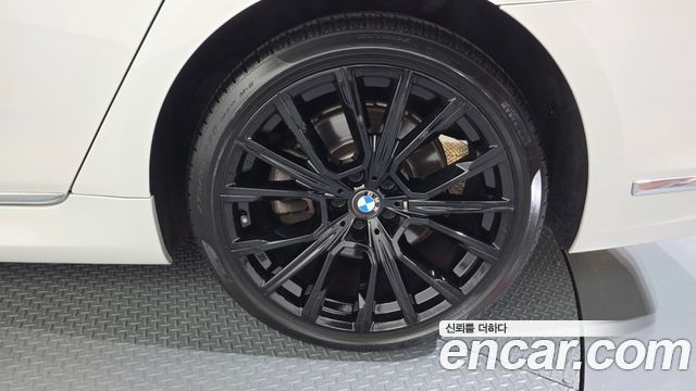 BMW 7-Series 730d xDrive M Sport
