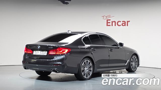 BMW 5-Series 530i M Sport Package Plus