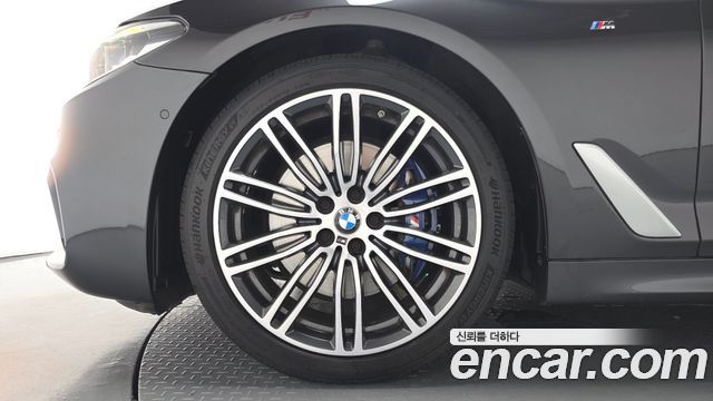BMW 5-Series 530i M Sport Package Plus