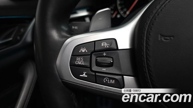 BMW 5-Series 530i M Sport Package Plus
