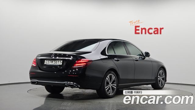 Mercedes-Benz E-Class E300 Avantgarde