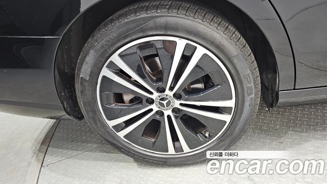 Mercedes-Benz E-Class E300 Avantgarde