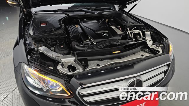 Mercedes-Benz E-Class E300 Avantgarde